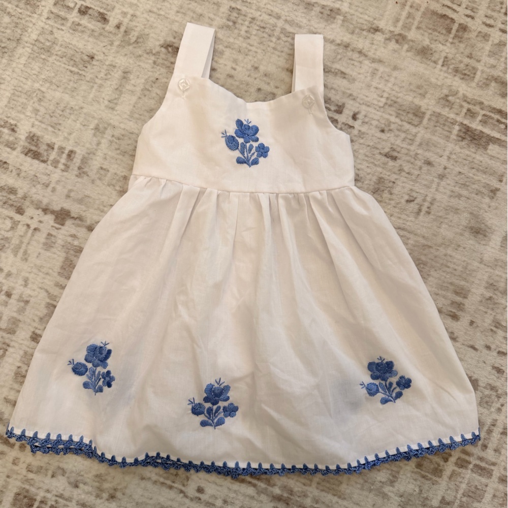 Toddler Girls Light and Breezy White and Blue Floral Embroidered Dress- Size 2T